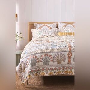 Anthropologie Feyra Cotton Printed Quilt with Two Shams